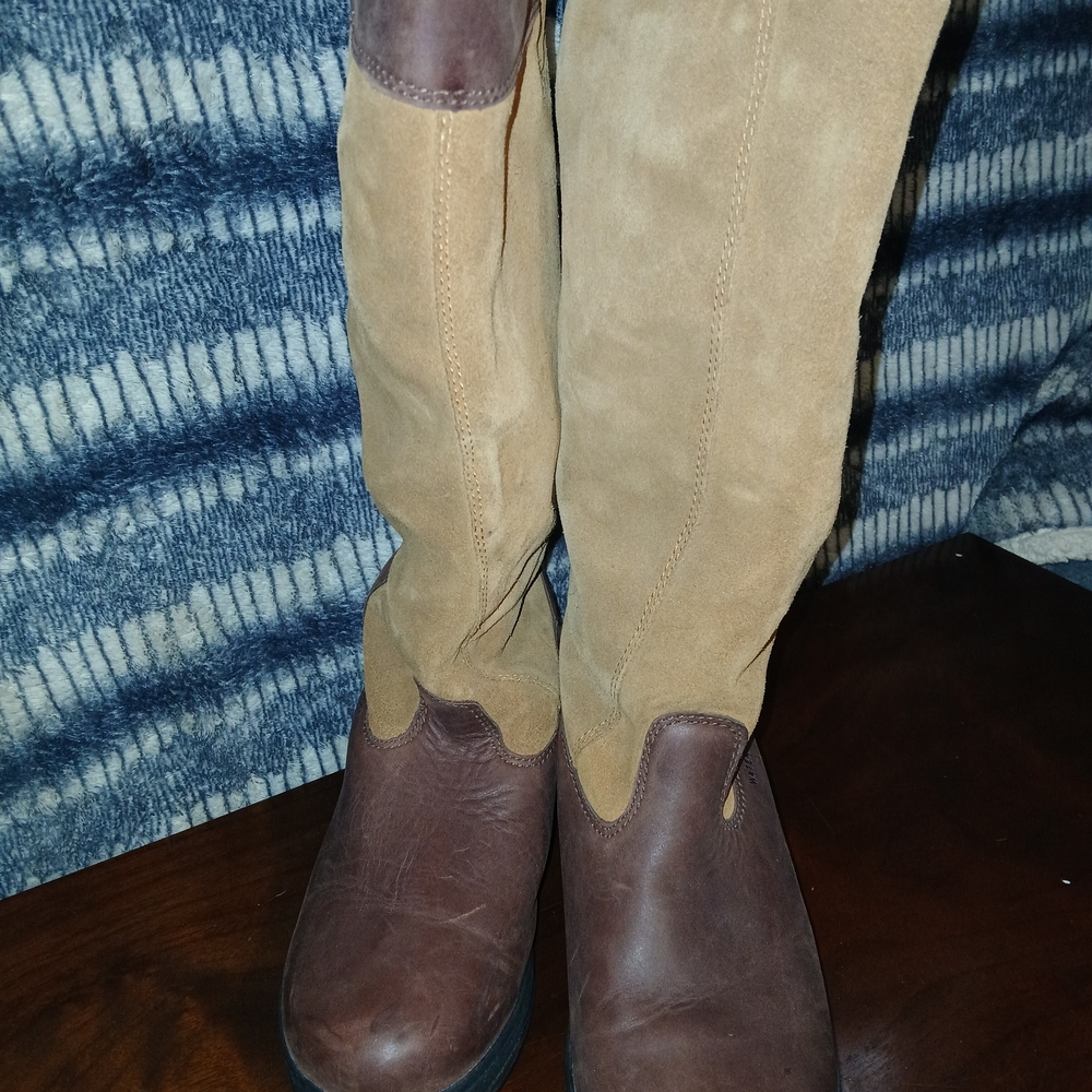 Ariat Brown and Tan Equestrian Boots Waterproof Size 10B